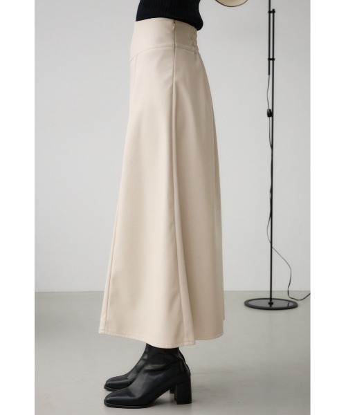 AZUL by moussy(アズールバイマウジー)の「レザーフレアスカート(スカート・レディース・ライトベージュ/ブラック・SMALL/MEDIUM)」の16枚目の写真