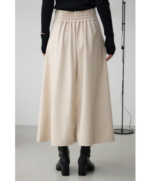 AZUL by moussy(アズールバイマウジー)の「レザーフレアスカート(スカート・レディース・ライトベージュ/ブラック・SMALL/MEDIUM)」の17枚目の写真