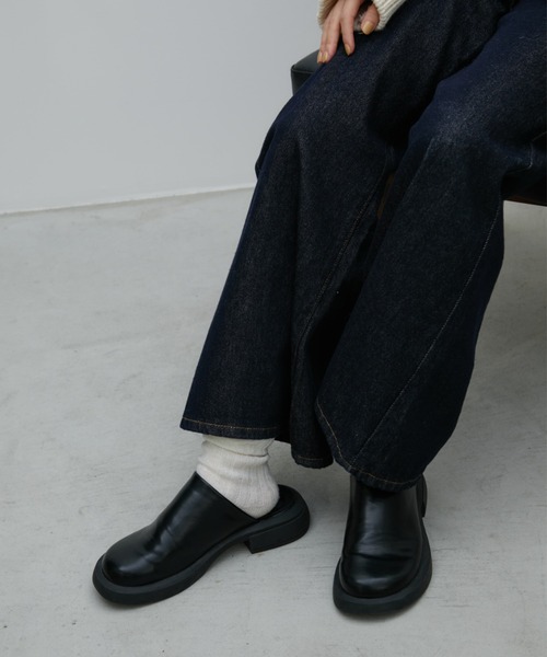 Aunt Marie's（アントマリーズ）の「ボリュームソールサボ（スリッポン・レディース・アイボリー/ブラック・SMALL/MEDIUM/LARGE）」の3枚目の写真