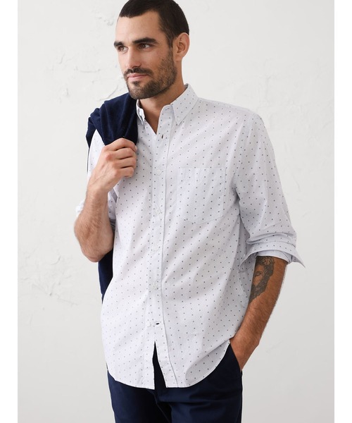 BANANA REPUBLIC FACTORY STORE(バナナリパブリック ファクトリーストア)の「BANANA REPUBLIC FACTORY STORE コットンシャツ(シャツ/ブラウス・メンズ・チェック/イエロー/ブルー/ブルー系その他/ライトブルー/ホワイト×ネイビー/その他1/ブラウン系その他/グレー/マルチ/カーキ/その他/ネイビー/ブラウン/ホワイト系その他/ブルー系その他2/ブルー系その他3・XL/L/M/S)」の2枚目の写真