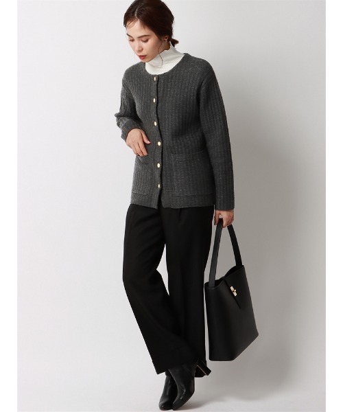 SUIT SQUARE（スーツスクエア）の「ニットジャケット ハンドウォッシュ ジャカード メタルボタン（ニット/セーター・レディース・チャコールグレー/ネイビー・38(9号)）」の5枚目の写真