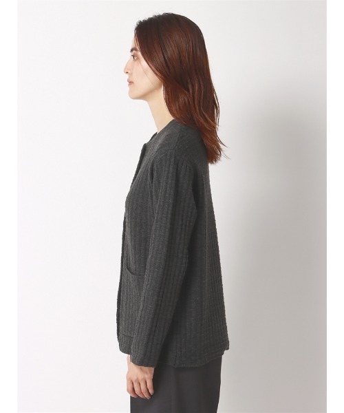 SUIT SQUARE（スーツスクエア）の「ニットジャケット ハンドウォッシュ ジャカード メタルボタン（ニット/セーター・レディース・チャコールグレー/ネイビー・38(9号)）」の8枚目の写真