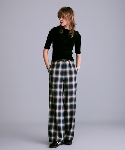 NOISE MAKER（ノイズメーカー）の「シアーハーフスリーブカットソー（Tシャツ/カットソー・レディース・ホワイト/ブラック/レッド・FREE）」の13枚目の写真