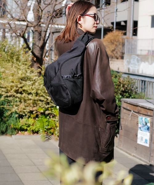 Blue Standard (ブルースタンダード)の「【BULE STANDARD/ブルースタンダード】撥水スリングバッグ(ボディバッグ/ウエストポーチ・メンズ・ブラック/グレー・FREE)」の18枚目の写真