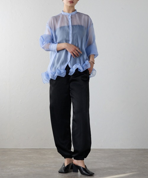 r.（アールドット）の「ワッシャーオーガンジー　裾フリルブラウス（シャツ/ブラウス・レディース・チャコールグレー/ブルー/ブラック/アイボリー・FREE）」の15枚目の写真