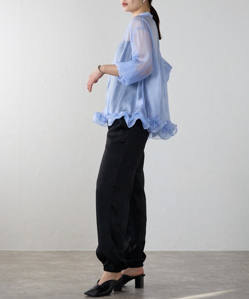 r.（アールドット）の「ワッシャーオーガンジー　裾フリルブラウス（シャツ/ブラウス・レディース・チャコールグレー/ブルー/ブラック/アイボリー・FREE）」の17枚目の写真