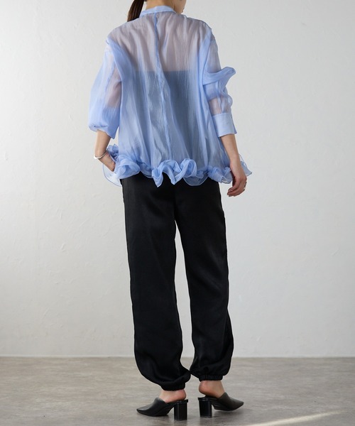 r.（アールドット）の「ワッシャーオーガンジー　裾フリルブラウス（シャツ/ブラウス・レディース・チャコールグレー/ブルー/ブラック/アイボリー・FREE）」の18枚目の写真