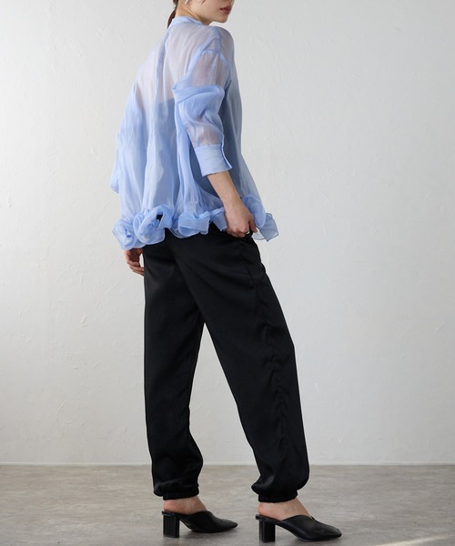 r.（アールドット）の「ワッシャーオーガンジー　裾フリルブラウス（シャツ/ブラウス・レディース・チャコールグレー/ブルー/ブラック/アイボリー・FREE）」の19枚目の写真