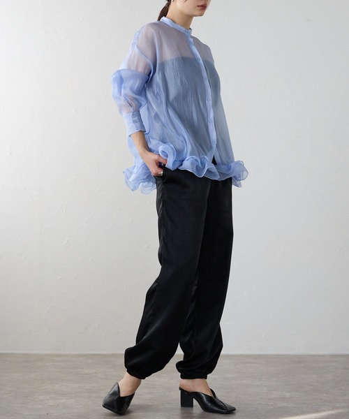 r.（アールドット）の「ワッシャーオーガンジー　裾フリルブラウス（シャツ/ブラウス・レディース・チャコールグレー/ブルー/ブラック/アイボリー・FREE）」の21枚目の写真