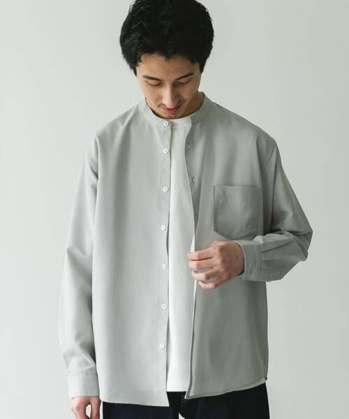 URBAN RESEARCH DOORS（アーバンリサーチドアーズ）の「『WEB/一部店舗限定サイズ』『吸水速乾』セオアルファバンドカラーロングスリーブシャツ（シャツ/ブラウス・メンズ・ライトグレー/チャコールグレー/ロイヤルブルー/オフホワイト・X-LARGE/LARGE/MEDIUM）」の5枚目の写真