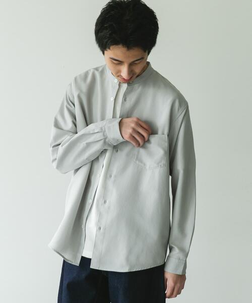 URBAN RESEARCH DOORS（アーバンリサーチドアーズ）の「『WEB/一部店舗限定サイズ』『吸水速乾』セオアルファバンドカラーロングスリーブシャツ（シャツ/ブラウス・メンズ・ライトグレー/チャコールグレー/ロイヤルブルー/オフホワイト・X-LARGE/LARGE/MEDIUM）」の7枚目の写真