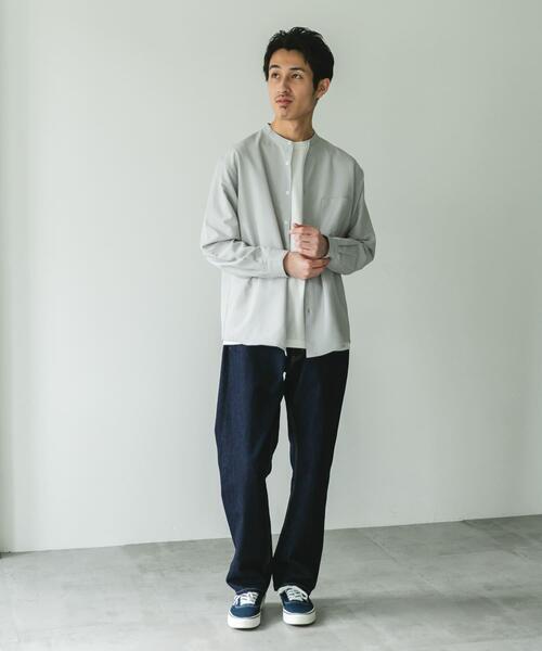 URBAN RESEARCH DOORS（アーバンリサーチドアーズ）の「『WEB/一部店舗限定サイズ』『吸水速乾』セオアルファバンドカラーロングスリーブシャツ（シャツ/ブラウス・メンズ・ライトグレー/チャコールグレー/ロイヤルブルー/オフホワイト・X-LARGE/LARGE/MEDIUM）」の9枚目の写真