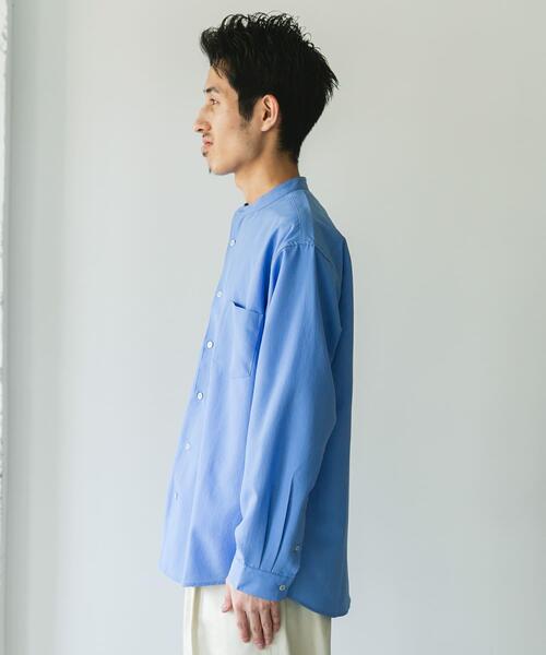 URBAN RESEARCH DOORS（アーバンリサーチドアーズ）の「『WEB/一部店舗限定サイズ』『吸水速乾』セオアルファバンドカラーロングスリーブシャツ（シャツ/ブラウス・メンズ・ライトグレー/チャコールグレー/ロイヤルブルー/オフホワイト・X-LARGE/LARGE/MEDIUM）」の20枚目の写真