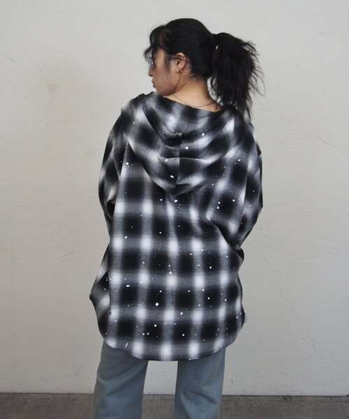 WHO'S WHO gallery(フーズフーギャラリー)の「【KOOK'N/クーキー】 フードチェックシャツ(シャツ/ブラウス・レディース・ブラック/グリーン・FREE)」の6枚目の写真