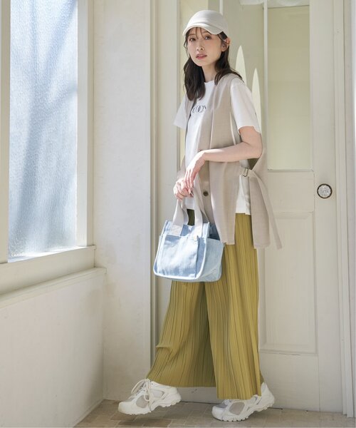 ikka(イッカ)の「【プチプラ1990円(税抜)】ロゴフォトプリントTシャツ【親子コーデ】(Tシャツ/カットソー・レディース・オフホワイト/チャコールグレー/オレンジ/ホワイト・M/L/S)」の16枚目の写真