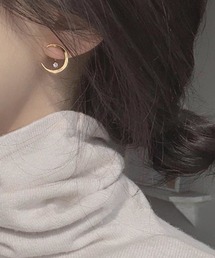 Forcement（フォースメント）の「「さりげなく華やぐ。耳元をきれいに魅せる“三日月ピアス”」三日月デザインピアス（ピアス（両耳用））」