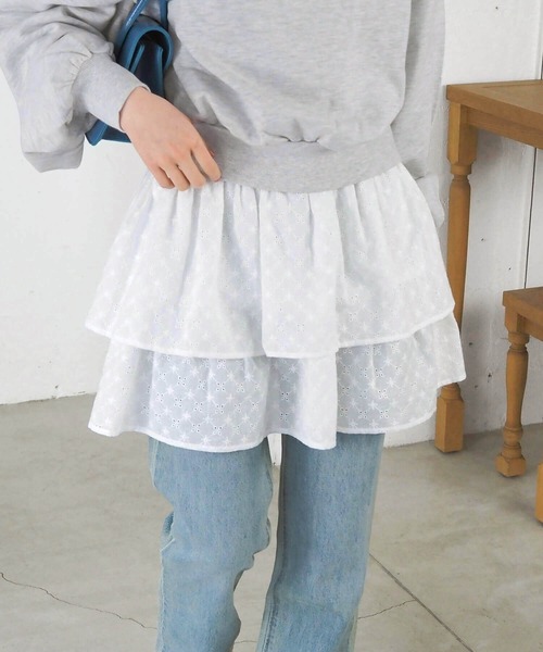 tiptop(ティップトップ)の「【2way】総刺繍コットンキャミスカート(スカート・レディース・オフホワイト/ブラック・FREE)」の2枚目の写真