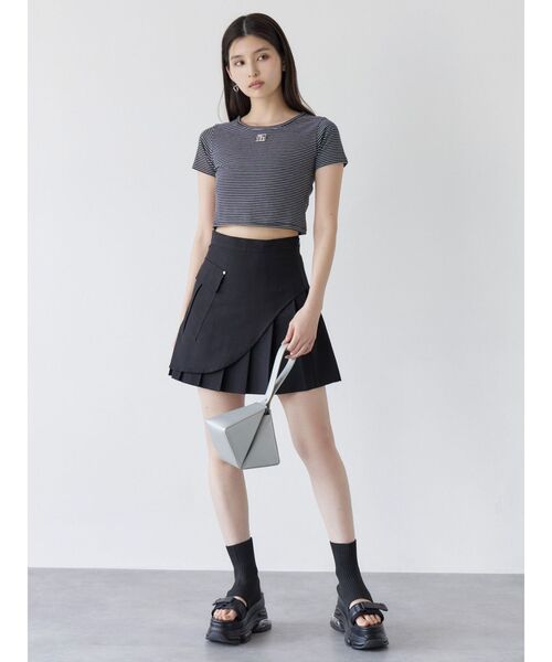 MURUA（ムルーア）の「メタルロゴクロップドTシャツ（Tシャツ/カットソー・レディース・ホワイト/その他1/イエロー/ブラック/レッド・FREE）」の14枚目の写真