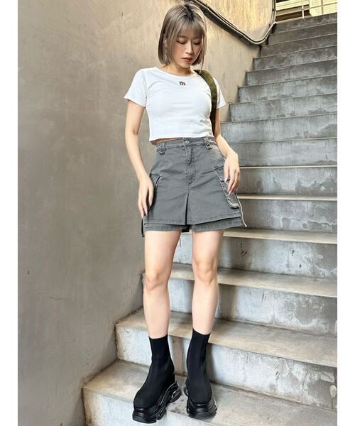 MURUA（ムルーア）の「メタルロゴクロップドTシャツ（Tシャツ/カットソー・レディース・ホワイト/その他1/イエロー/ブラック/レッド・FREE）」の17枚目の写真