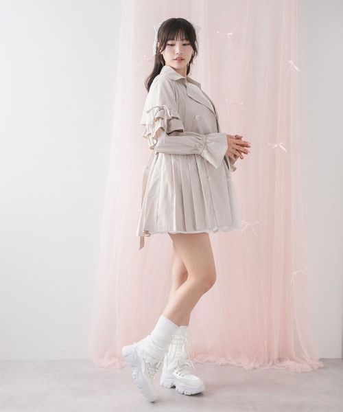 DearMyLoveRose(ディアマイラブローズ)の「バックプリーツショートトレンチコート(トレンチコート・レディース・ブラック/グレイッシュベージュ・3L/LL/LARGE/MEDIUM/SMALL)」の13枚目の写真