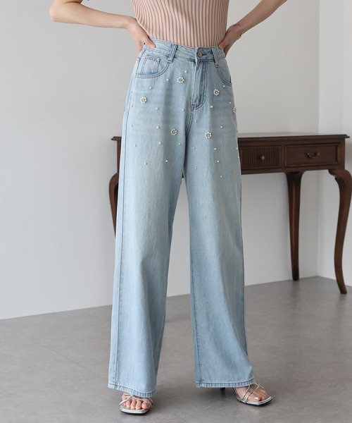 BLUEEAST(ブルーイースト)の「パールフラワーデニムパンツ(デニムパンツ・レディース・ブルー・LARGE/MEDIUM/SMALL)」の3枚目の写真