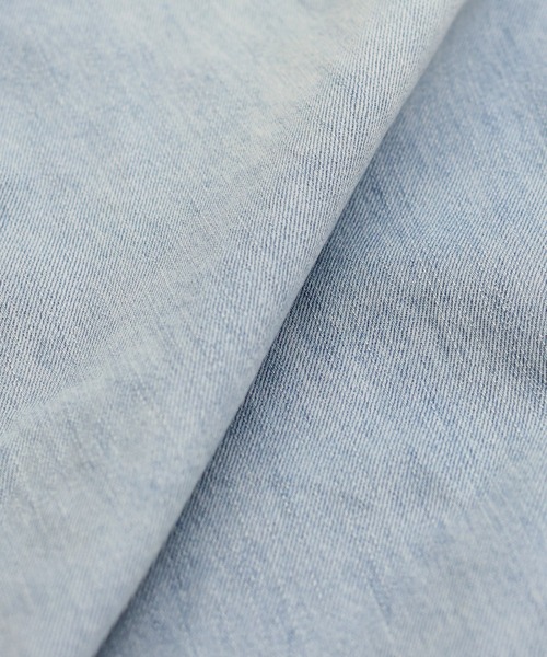 BLUEEAST(ブルーイースト)の「パールフラワーデニムパンツ(デニムパンツ・レディース・ブルー・LARGE/MEDIUM/SMALL)」の6枚目の写真