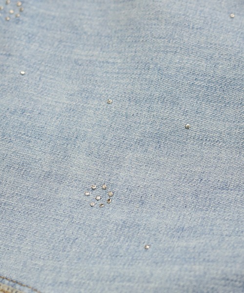 BLUEEAST(ブルーイースト)の「パールフラワーデニムパンツ(デニムパンツ・レディース・ブルー・LARGE/MEDIUM/SMALL)」の7枚目の写真