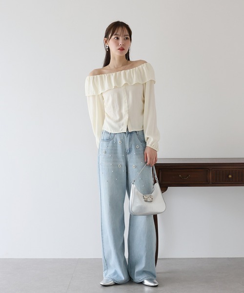 BLUEEAST(ブルーイースト)の「パールフラワーデニムパンツ(デニムパンツ・レディース・ブルー・LARGE/MEDIUM/SMALL)」の17枚目の写真