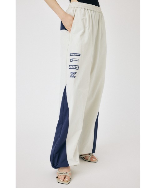 MOUSSY（マウジー）の「HONDA RACING パンツ（カーゴパンツ・レディース・ブラック/オフホワイト・1/2）」の6枚目の写真