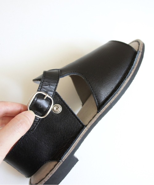 TIDEWAY（タイドウェイ）の「ICY OPEN TOE STRAP SANDAL（サンダル・レディース・ブラック/オフホワイト・LARGE/MEDIUM/SMALL）」の8枚目の写真