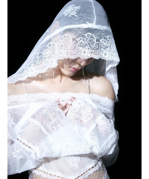neith. ベールオフショルダードレス （White） ネイス neith./ネイス/Veil-Offshoulder Dress（ワンピース）｜neith