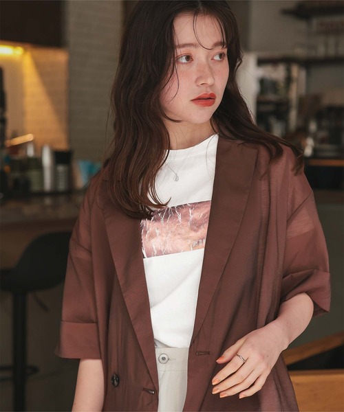 titivate(ティティベイト)の「箔プリントコンパクトTシャツ(Tシャツ/カットソー・レディース・ブラック系その他/ホワイト系その他2/ホワイト系その他3/ホワイト系その他・FREE)」の11枚目の写真