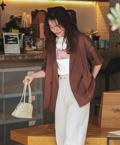 titivate(ティティベイト)の「箔プリントコンパクトTシャツ(Tシャツ/カットソー・レディース・ブラック系その他/ホワイト系その他2/ホワイト系その他3/ホワイト系その他・FREE)」の14枚目の写真