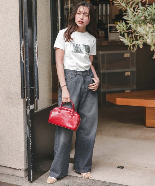 titivate(ティティベイト)の「箔プリントコンパクトTシャツ(Tシャツ/カットソー・レディース・ブラック系その他/ホワイト系その他2/ホワイト系その他3/ホワイト系その他・FREE)」の18枚目の写真