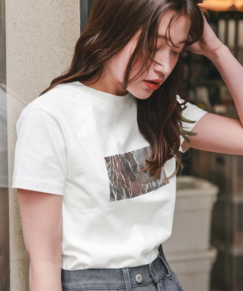 titivate(ティティベイト)の「箔プリントコンパクトTシャツ(Tシャツ/カットソー・レディース・ブラック系その他/ホワイト系その他2/ホワイト系その他3/ホワイト系その他・FREE)」の22枚目の写真