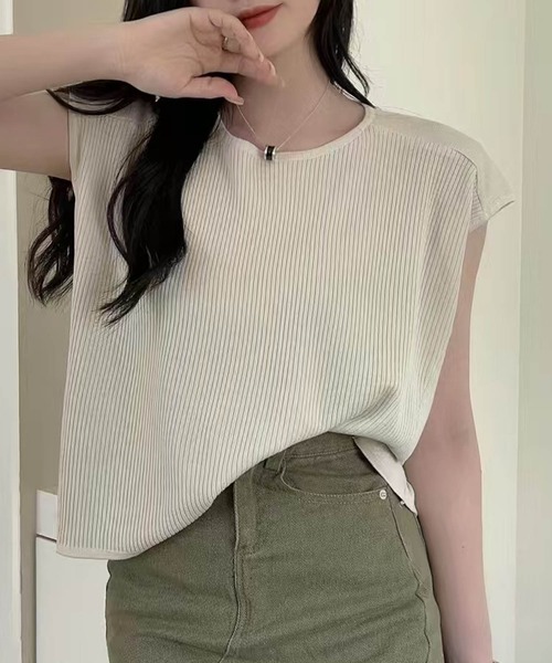 aimoha(アイモハ)の「【aimoha】フロントリブデザインノースリーブトップス (SS)(ベスト・レディース・チョコ/ライトベージュ/キャメル/グリーン/ブラック/ブルー・FREE)」の17枚目の写真