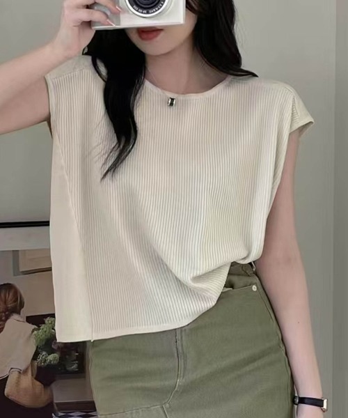 aimoha(アイモハ)の「【aimoha】フロントリブデザインノースリーブトップス (SS)(ベスト・レディース・チョコ/ライトベージュ/キャメル/グリーン/ブラック/ブルー・FREE)」の22枚目の写真