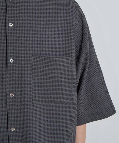 SLICK（スリック）の「【SLICK/スリック】Dot Air Seersucker Band Collar Dolmansleeve Shirt / ドットエアシアサッカーバンドカラードルマンスリーブシャツ/ オーバーサイズ/ テック素材（シャツ/ブラウス・メンズ・ネイビー/スミクロ・1/2/3）」の21枚目の写真