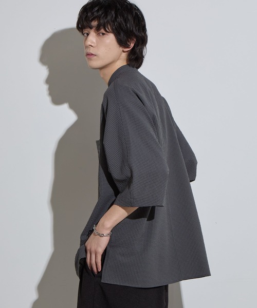 SLICK（スリック）の「【SLICK/スリック】Dot Air Seersucker Band Collar Dolmansleeve Shirt / ドットエアシアサッカーバンドカラードルマンスリーブシャツ/ オーバーサイズ/ テック素材（シャツ/ブラウス・メンズ・ネイビー/スミクロ・1/2/3）」の3枚目の写真