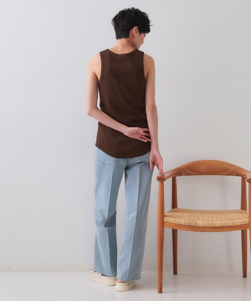 OPAQUE.CLIP（オペークドットクリップ）の「ワイドリブタンクトップ【洗濯機洗い可】（タンクトップ・レディース・ダークブラウン/ホワイト/ベビーピンク・40/38/42）」の10枚目の写真