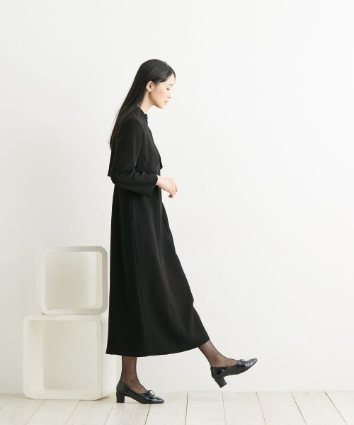 Neina（ネイナ）の「【喪服・礼服】日本製生地使用　洗える防しわパールボタン付きボレロ風ワンピース＜大きいサイズ有＞〔Neina〕（スーツセット・レディース・ブラック・5L/4L/3L/LL/L/M）」の5枚目の写真