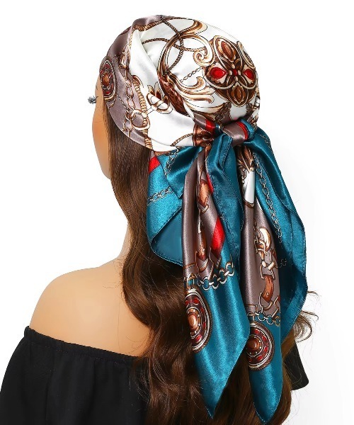 VIBGYOR(ヴィブジョー)の「柄スカーフ(BDS)(バンダナ/スカーフ・レディース・グリーン・FREE)」の1枚目の写真