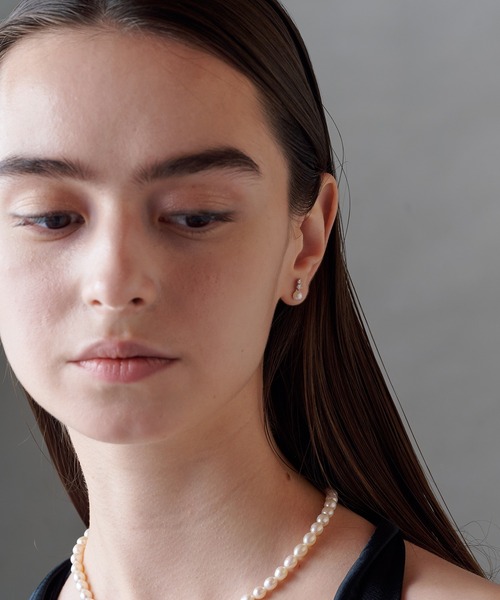 ALLURELLE(アリュレル)の「【ALLURELLE】淡水パール パール×ジルコニアピアス silver925 KNF-TP(ピアス(両耳用)・レディース・シルバー/ホワイト/ゴールド・FREE)」の8枚目の写真