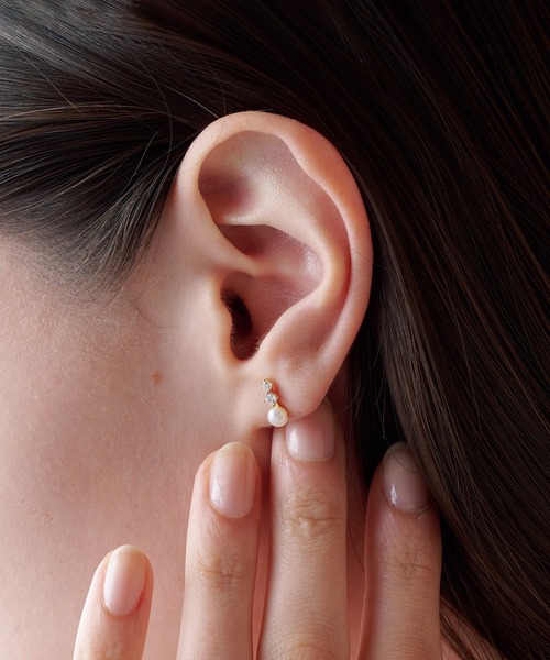 ALLURELLE(アリュレル)の「【ALLURELLE】淡水パール パール×ジルコニアピアス silver925 KNF-TP(ピアス(両耳用)・レディース・シルバー/ホワイト/ゴールド・FREE)」の10枚目の写真