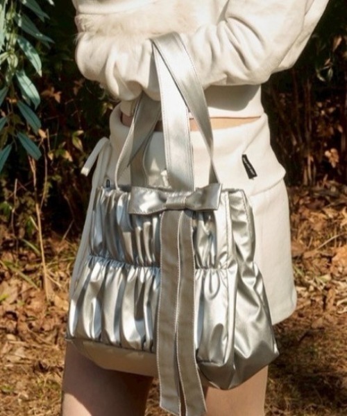 セール】【ODDONEOUT】[ODDONEOUTXthesallyslaw] SHIRRING BAG