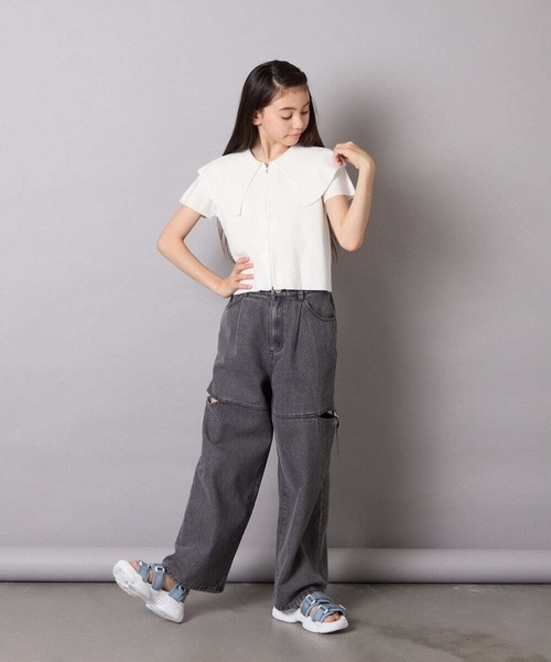 a.v.v（アーヴェヴェ）の「[130-160]ビッグカラージップアップニット（ニット/セーター・キッズ・ホワイト/ライトグレー・130/140/150/160）」の8枚目の写真