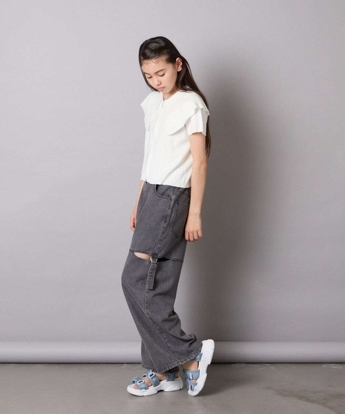 a.v.v（アーヴェヴェ）の「[130-160]ビッグカラージップアップニット（ニット/セーター・キッズ・ホワイト/ライトグレー・130/140/150/160）」の12枚目の写真