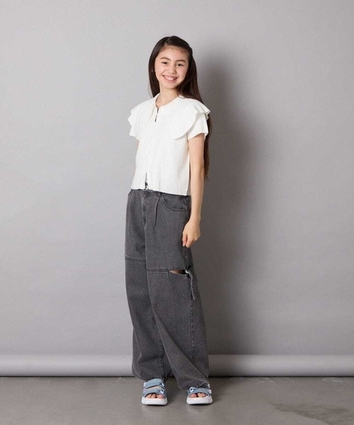 a.v.v（アーヴェヴェ）の「[130-160]ビッグカラージップアップニット（ニット/セーター・キッズ・ホワイト/ライトグレー・130/140/150/160）」の14枚目の写真