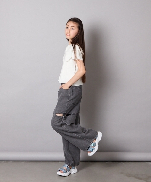 a.v.v（アーヴェヴェ）の「[130-160]ビッグカラージップアップニット（ニット/セーター・キッズ・ホワイト/ライトグレー・130/140/150/160）」の15枚目の写真