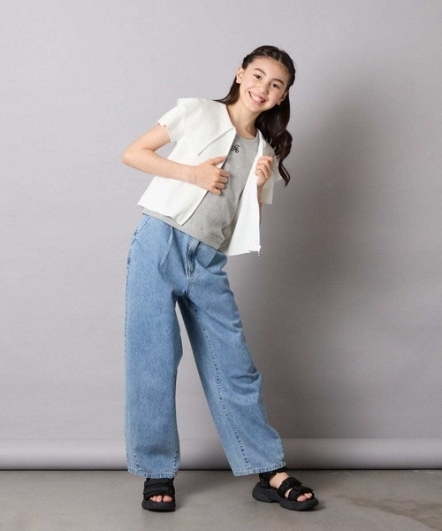 a.v.v（アーヴェヴェ）の「[130-160]ビッグカラージップアップニット（ニット/セーター・キッズ・ホワイト/ライトグレー・130/140/150/160）」の17枚目の写真